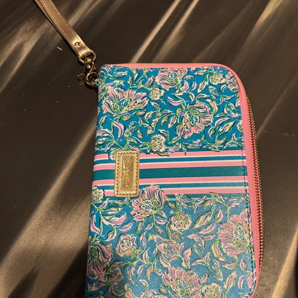 Lilly Pulitzer Passport travel wallet